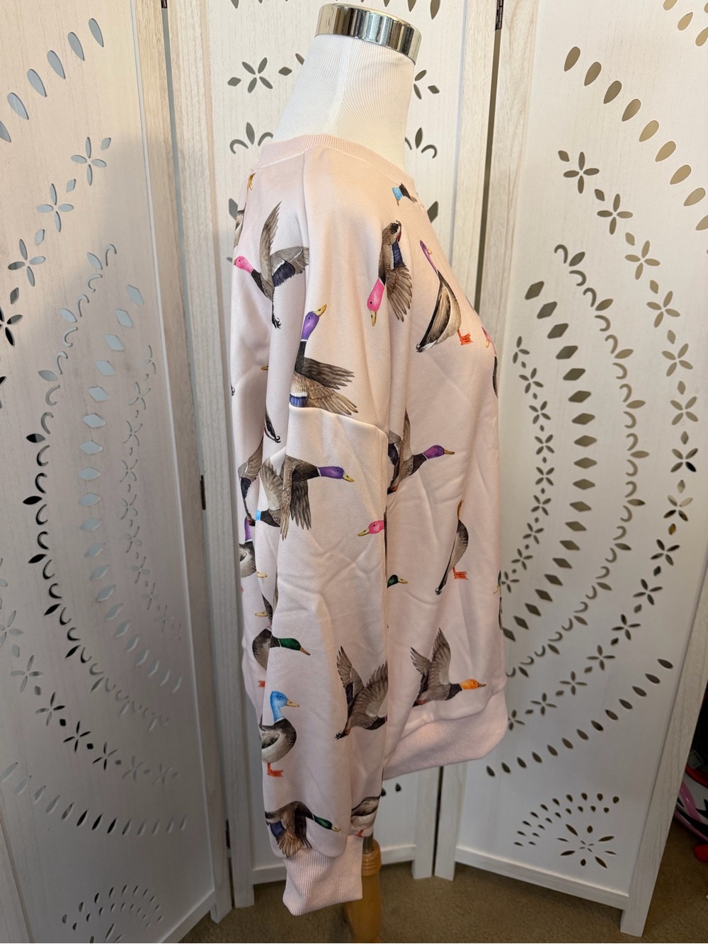 Light Pink Duck Print Pullover Sweatshirt. NWOT. - Picture 8 of 13